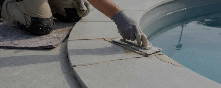 pooltech_montering_af_kantfliser_cementbaseret_fuge_prop-img13o9